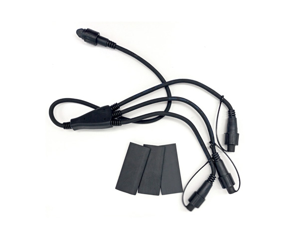 DERIVAZIONE TRIS NERA IP44